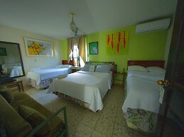 Hotel Oasis