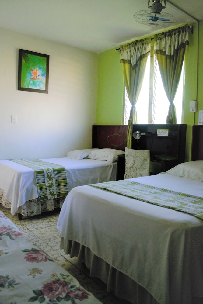 Hotel Oasis