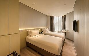 Ashley Wahid Hasyim Jakarta
