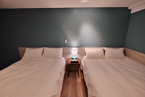 Happy Inn