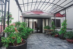 Oliving Residence