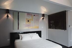 Oliving Residence