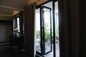 Oliving Residence