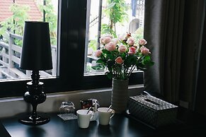 Oliving Residence