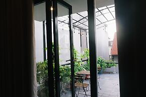 Oliving Residence