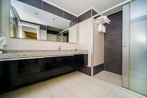 Delfino Boutique Apart Hotel