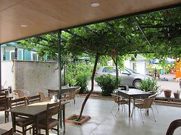 Aysev Hotel