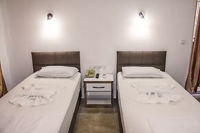 Aysev Hotel
