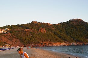 Aysev Hotel
