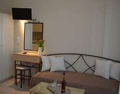 Archontissa Rooms