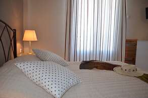 Archontissa Rooms