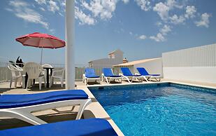 Villas2Go2 Parra 8