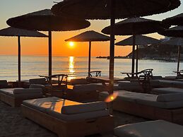 Blue Harmony Hotel