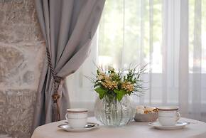Lanterna Rooms