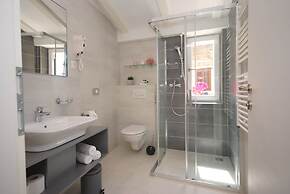 Lanterna Rooms