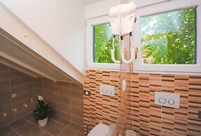 Lanterna Rooms