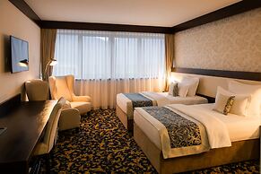 Malak Regency Hotel