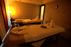 Malak Regency Hotel