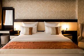 Malak Regency Hotel