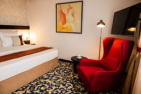 Malak Regency Hotel