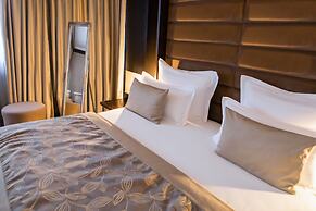 Malak Regency Hotel