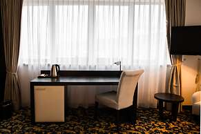 Malak Regency Hotel