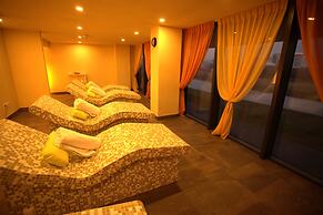 Malak Regency Hotel