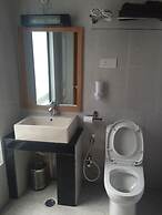 Khamsum Inn