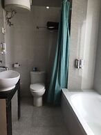 Khamsum Inn