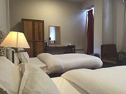 Khamsum Inn