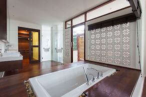 Amatapura Beach Villa 10