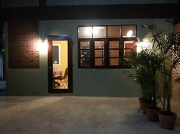 Jansupar Court