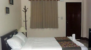 Jansupar Court