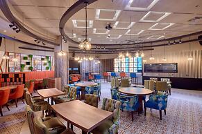 Grandeur Hotel