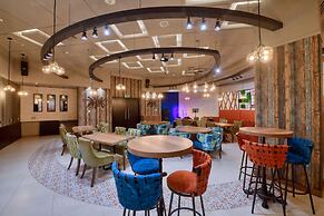 Grandeur Hotel