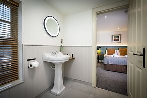 The Loch Ness Inn