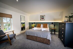 The Loch Ness Inn