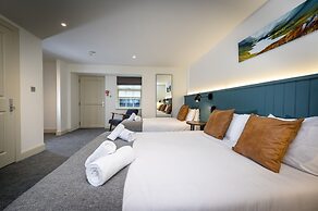 The Loch Ness Inn