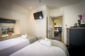 The Loch Ness Inn