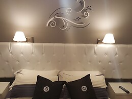 Dodo Suites
