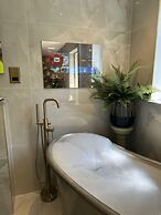 OYO The Townhouse