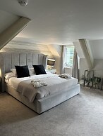 OYO The Townhouse