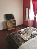 Hotel Your House