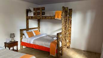 Hotel Your House