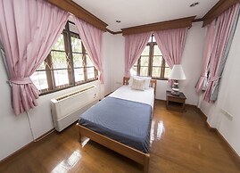 Villa de Nimman