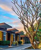 Seree Grand Resort