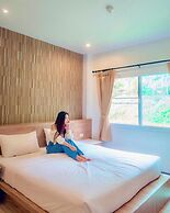Seree Grand Resort