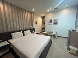 Seree Grand Resort
