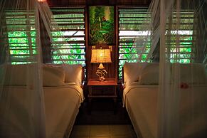 Chan Chich Lodge