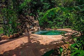 Chan Chich Lodge